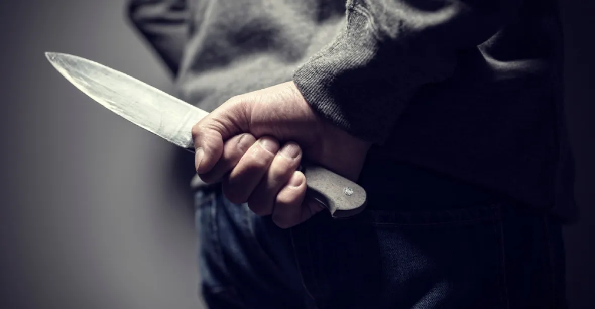 Ve Švédsku zaútočil ve škole nožem patnáctiletý chlapec
