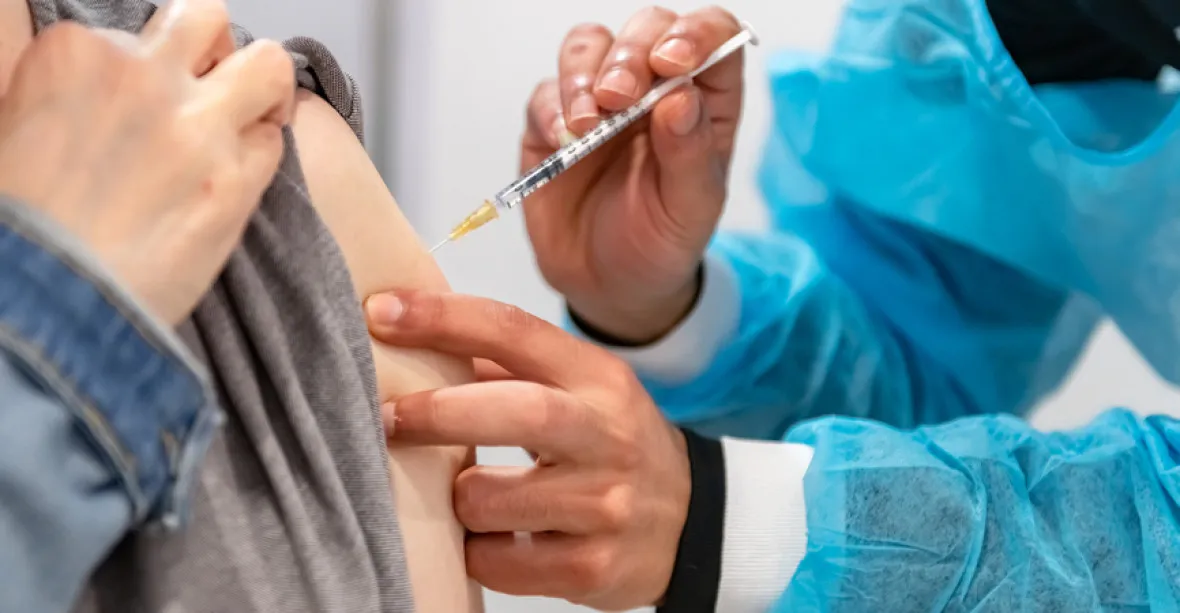 Očkování navždy, každý půlrok. Zelené pasy budou v Izraeli platné jen 6 měsíců