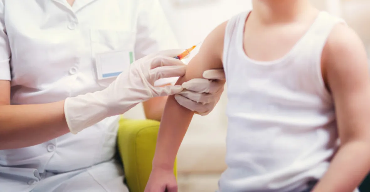 Kalifornie chce jako první americký stát zavést povinné očkování pro školáky
