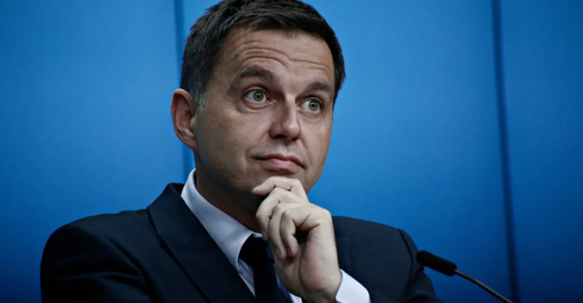 Slovenská prokuratura obvinila z korupce guvernéra centrální banky