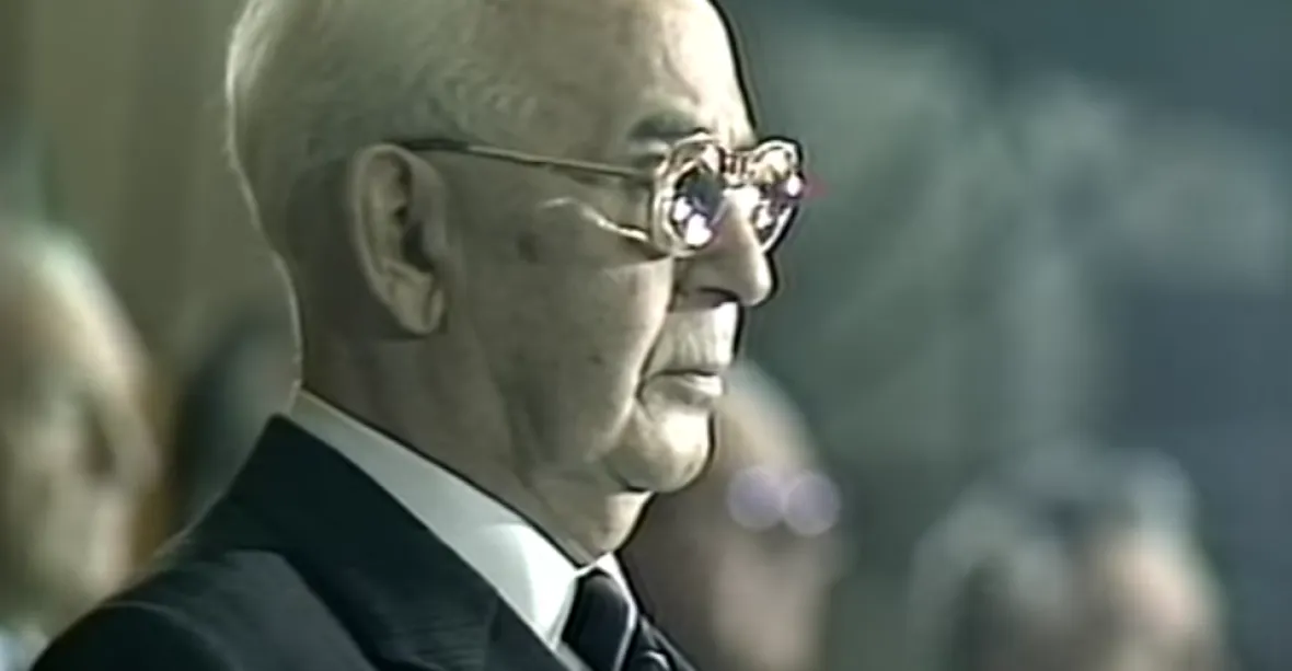 „Husák neochrnul, jen po infarktu prochladl.“ Unikátní protokol, co si povídali Jakeš a Gorbačov