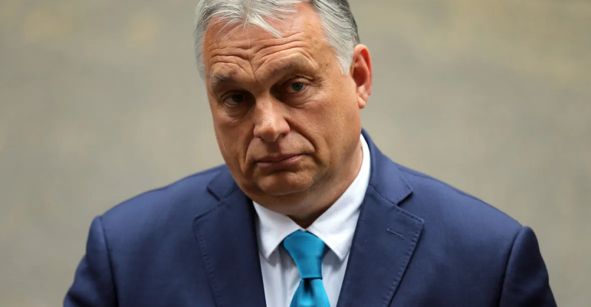 „Odpůrci si uvědomí, že se buď nechají očkovat, nebo zemřou,“ tvrdí premiér Orbán