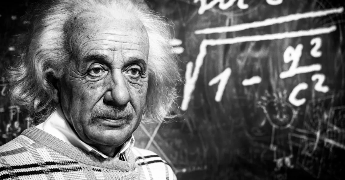 Einsteinův přípravný rukopis k teorii relativity se prodal za 11,6 milionu eur