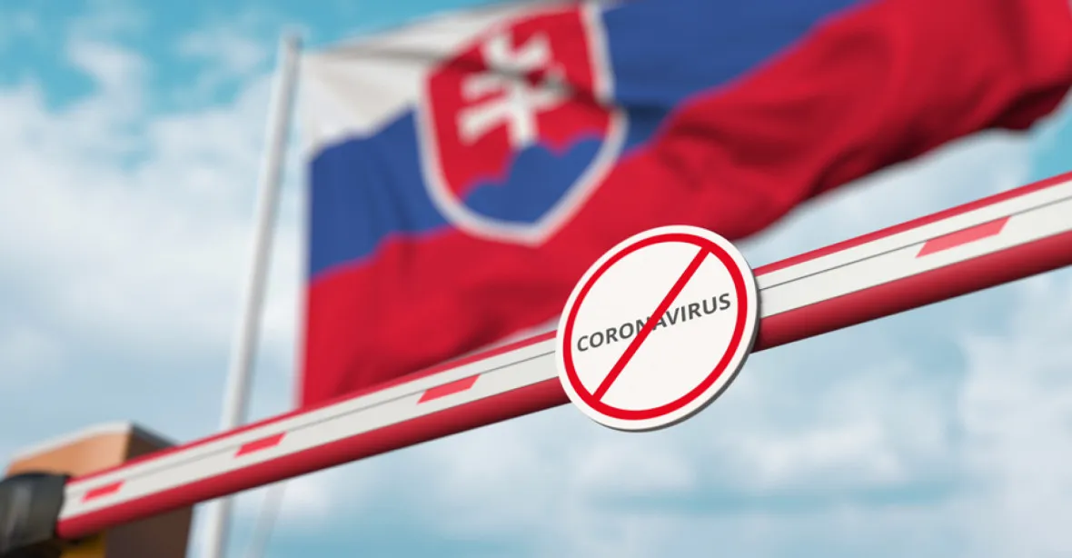 Slovensko vyhlásilo lockdown. Zůstanou však otevřeny školy a obchody se základním zbožím