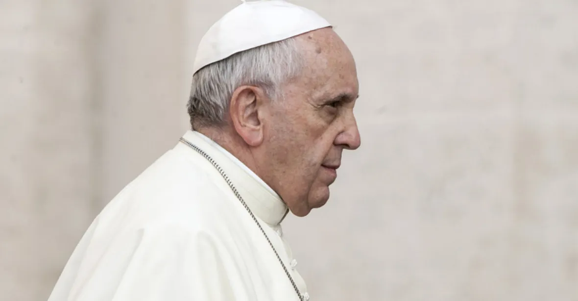 „Západ si zvykl na nelidské zacházení s migranty.“ Papež přirovnal sběrné tábory ke gulagům