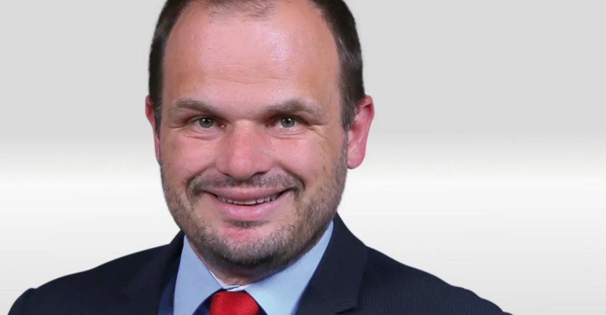 ČSSD si do čela zvolila Michala Šmardu. Kandidáta na ministra, kterého odmítl Zeman