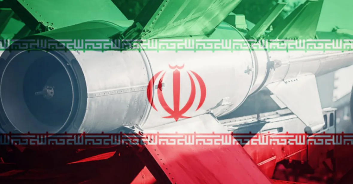 „Usekneme jim ruce.“ Írán cvičně odpálil několik balistických střel jako varování Izraeli