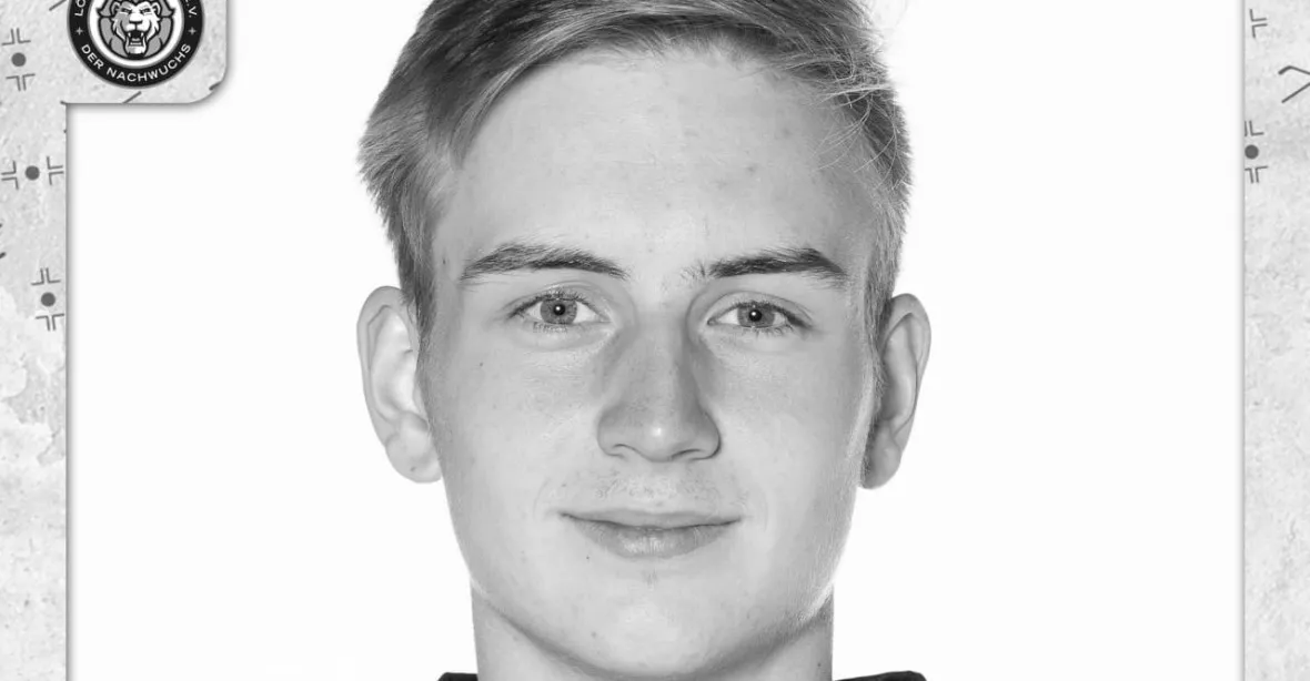 Hokejová tragédie: 18letý hráč zemřel po nárazu do mantinelu