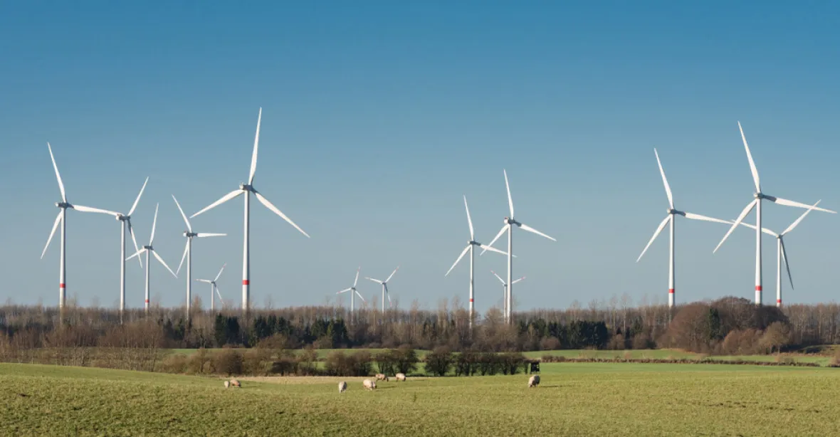 Němečtí Zelení se obracejí už i proti větrným elektrárnám