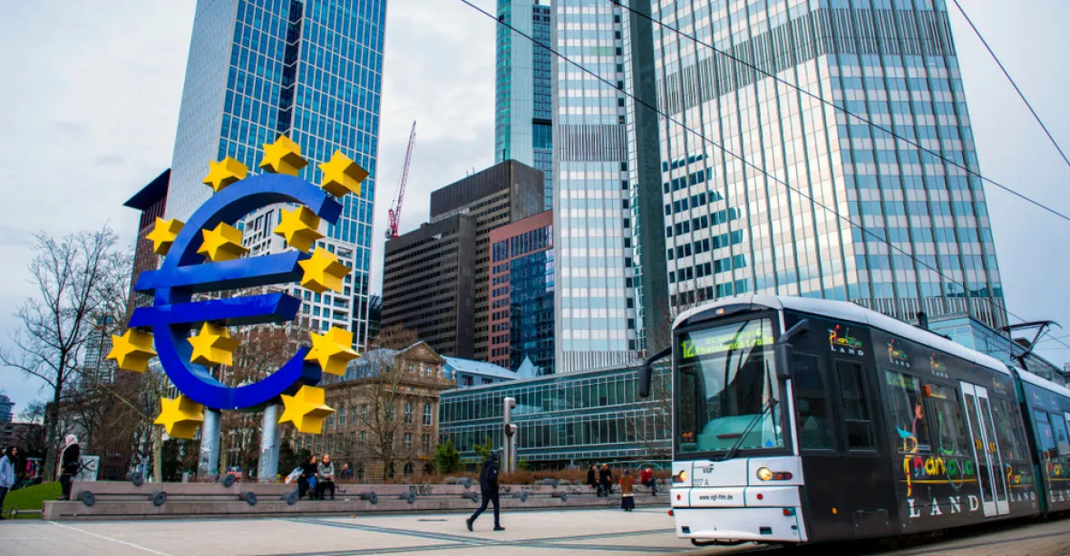 Inflace straší eurozónu: „Přijmeme proti ní jakákoli opatření.“ Dřív to ECB odmítala