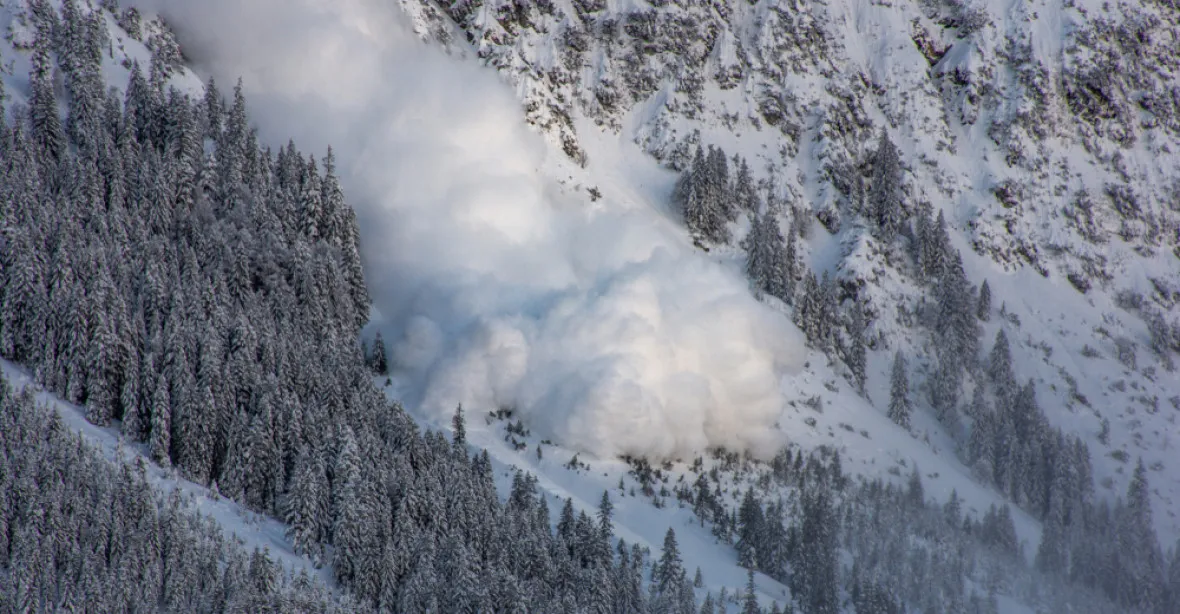Lavina v Rakousku zabila čtyři lyžaře. Jedna osoba se pohřešuje