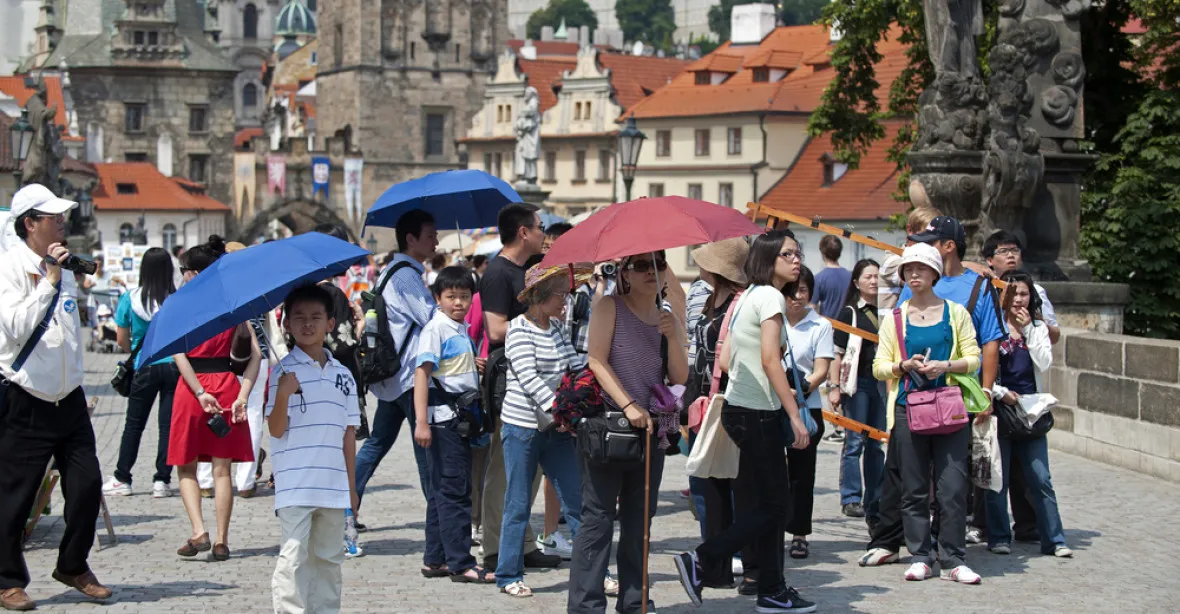 Počty turistů jsou poloviční oproti době před pandemií, meziročně narostly o 5.2 %