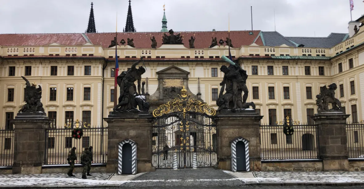 Na Pražský hrad dorazila ministerská kontrola. Prověřuje skartování tajné zprávy o Vrběticích