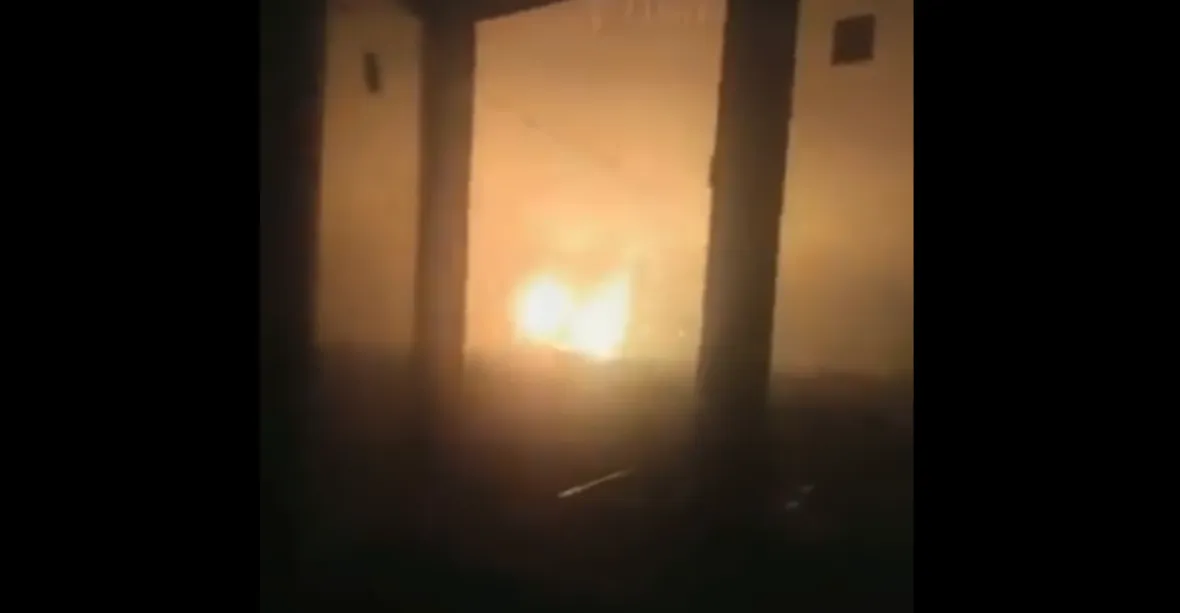 Rusové bombardují předměstí Kyjeva, mohutně ostřelují Charkov