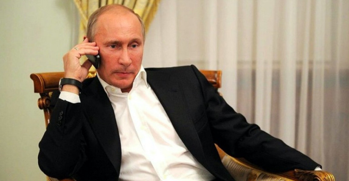 Putin trvá na svém, chce odzbrojení Ukrajiny. „Lžete sám sobě,“ řekl mu Macron