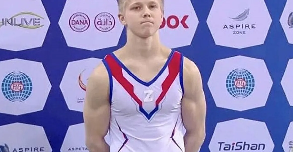 Ruský gymnasta se symbolem invaze na dresu. „Nestydím se a udělal bych to znovu,“ říká