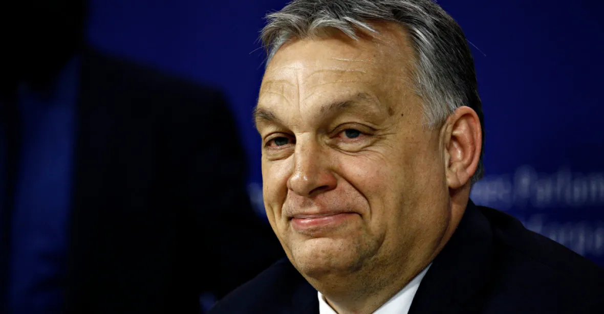 „Maďarsko stojí na straně Maďarska.“ Orbán odpověděl na výčitky Zelenského