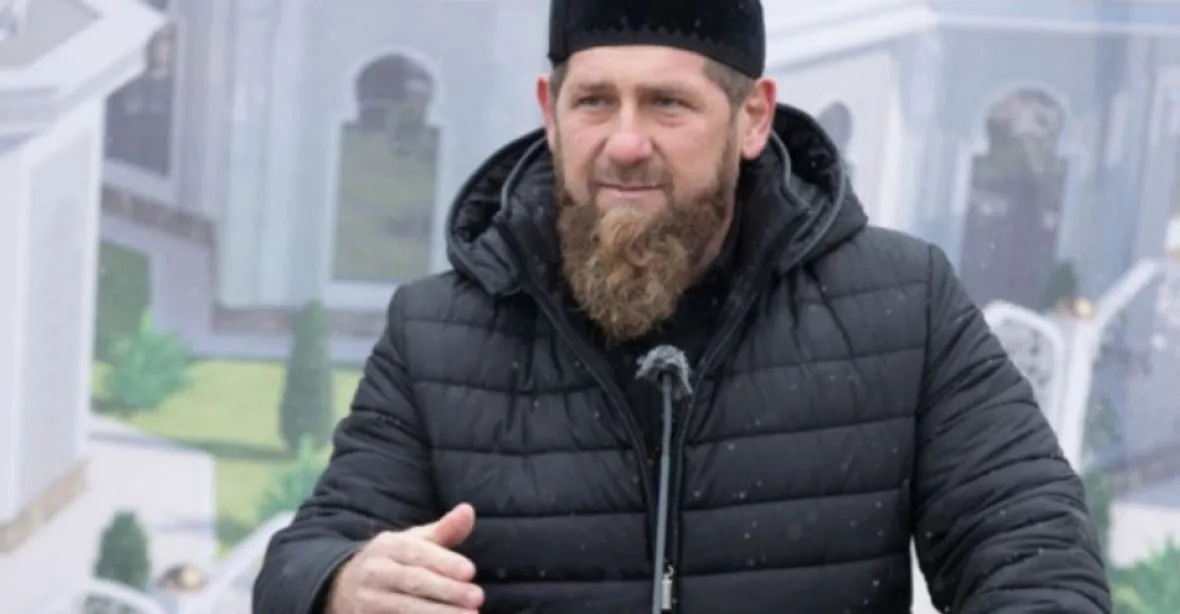 „S tím by se mělo něco udělat.“ Kadyrov kritizuje mluvčího Kremlu i diplomata Medinského