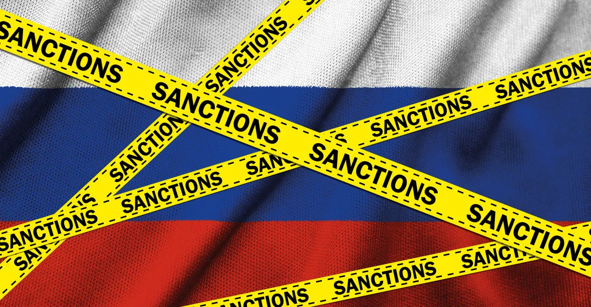 EU odklepla další balík sankcí, zakázal dovoz uhlí z Ruska
