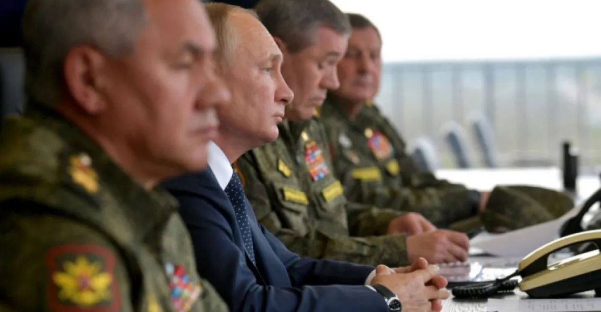 Korupce a generál ve vězení. Jak armádní špičky ukradly Putinovi blitzkrieg