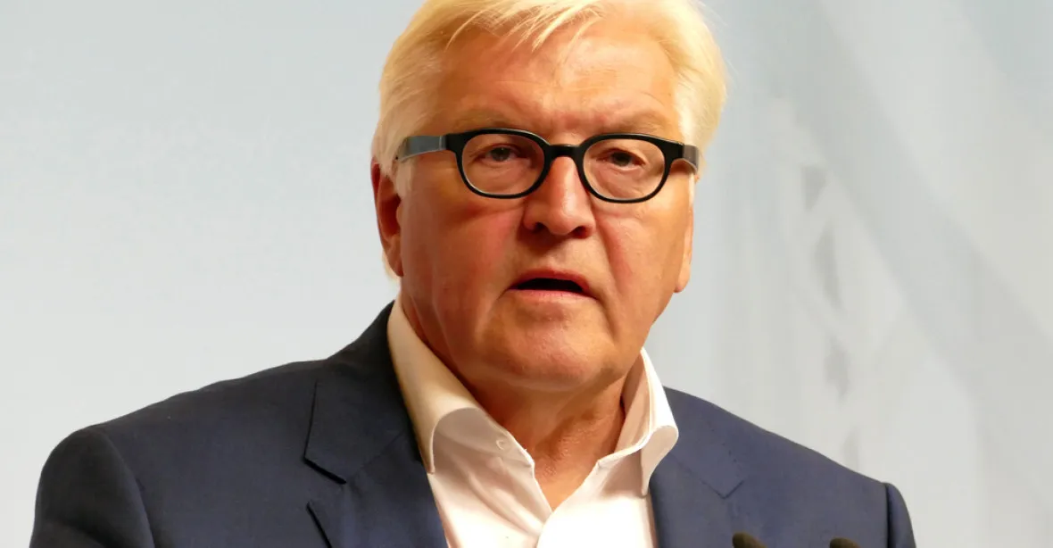 Steinmeier měl podle Kyjeva blízko k Rusům. „Doufal jsem ve zbytky Putinovy racionality,“ uvedl