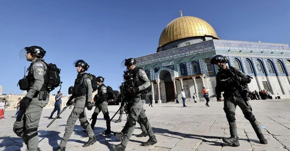 Střety mezi izraelskou policií a Palestinci v Jeruzalémě už mají 150 zraněných