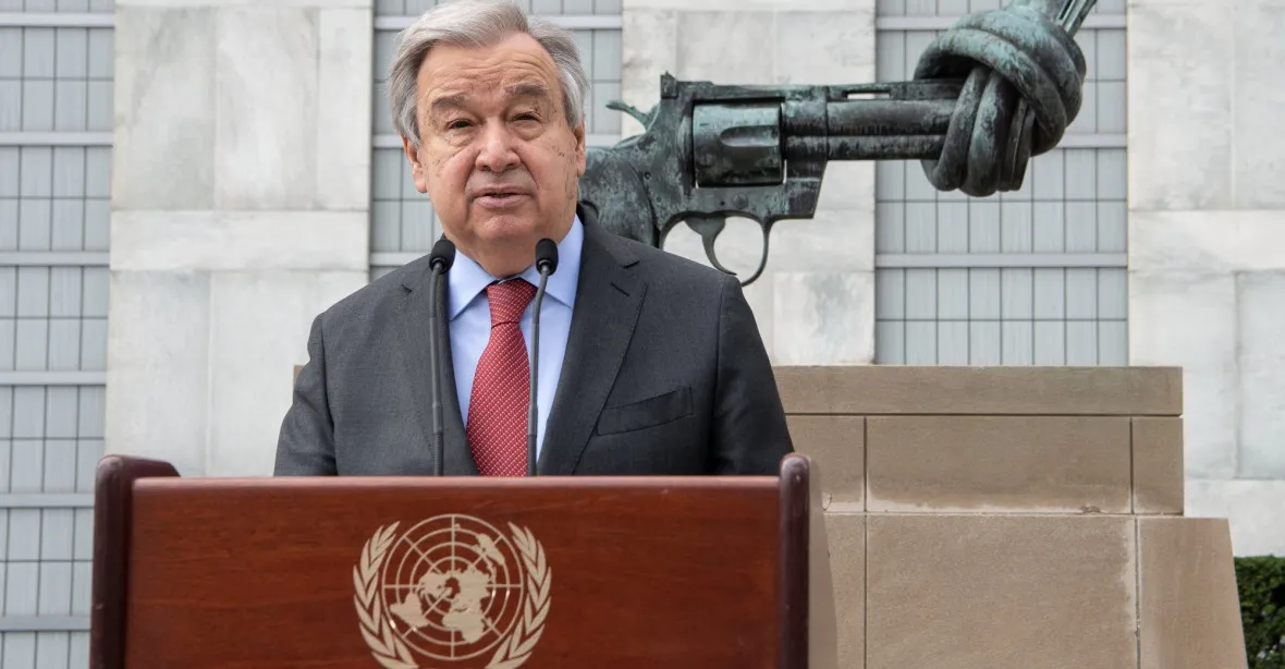 „Posel míru“ Guterres je v Moskvě. U Lavrova řekl, že je znepokojen