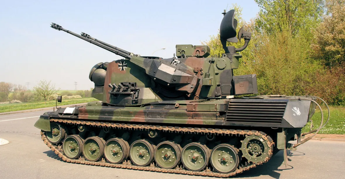 Švýcarsko blokuje reexport munice do Gepardů na Ukrajinu. Nabízí ji místo něho Brazílie
