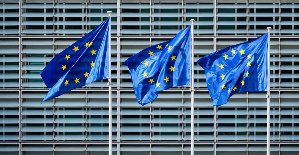 Nejednotná Evropa. Evropská komise vydá pokyny, jak s platbami v rublech