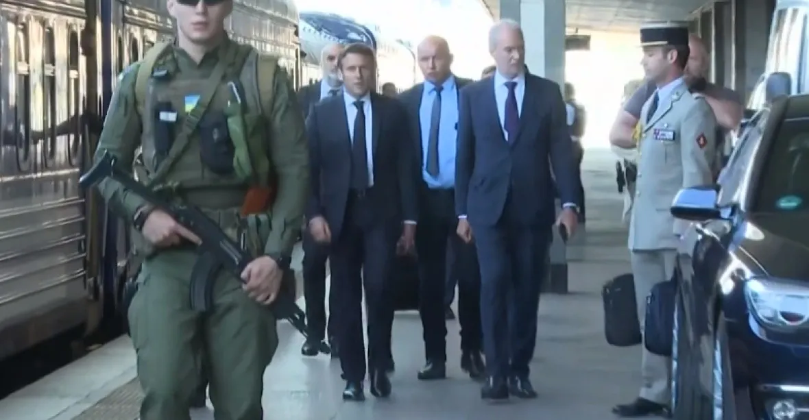 Macron, Scholz a Draghi dorazili společně do Kyjeva