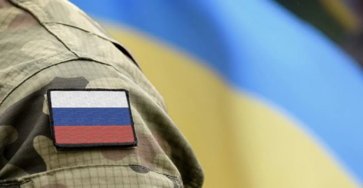 Američané upozorňují na možné ruské operace pod cizí vlajkou v oblasti Chersonu