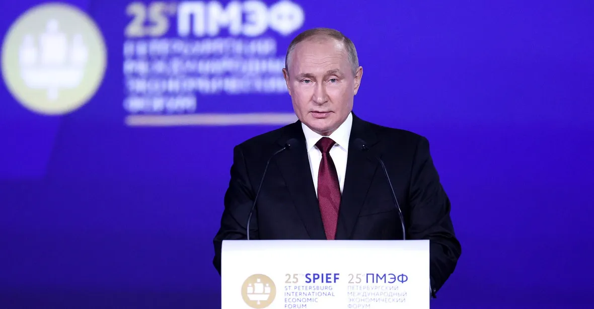 „Spoléhali, že ruskou ekonomiku smetou,“ prohlásil Putin o sankcích