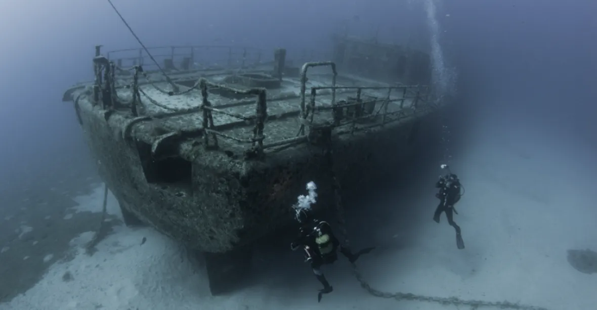 Nález Titaniku byl krycí historkou pro tajenou operaci. USA hledaly ztracené ponorky