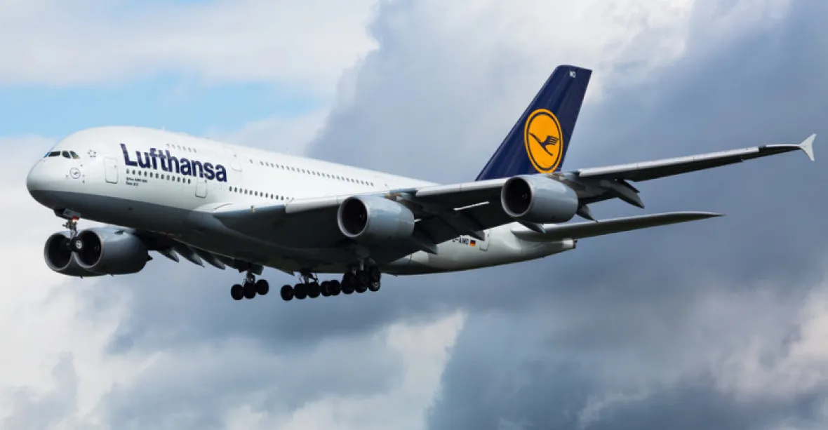 Lufthansa ruší pětinu letů z Frankfurtu a Mnichova. British Airways jich stopnou dalších 10 tisíc