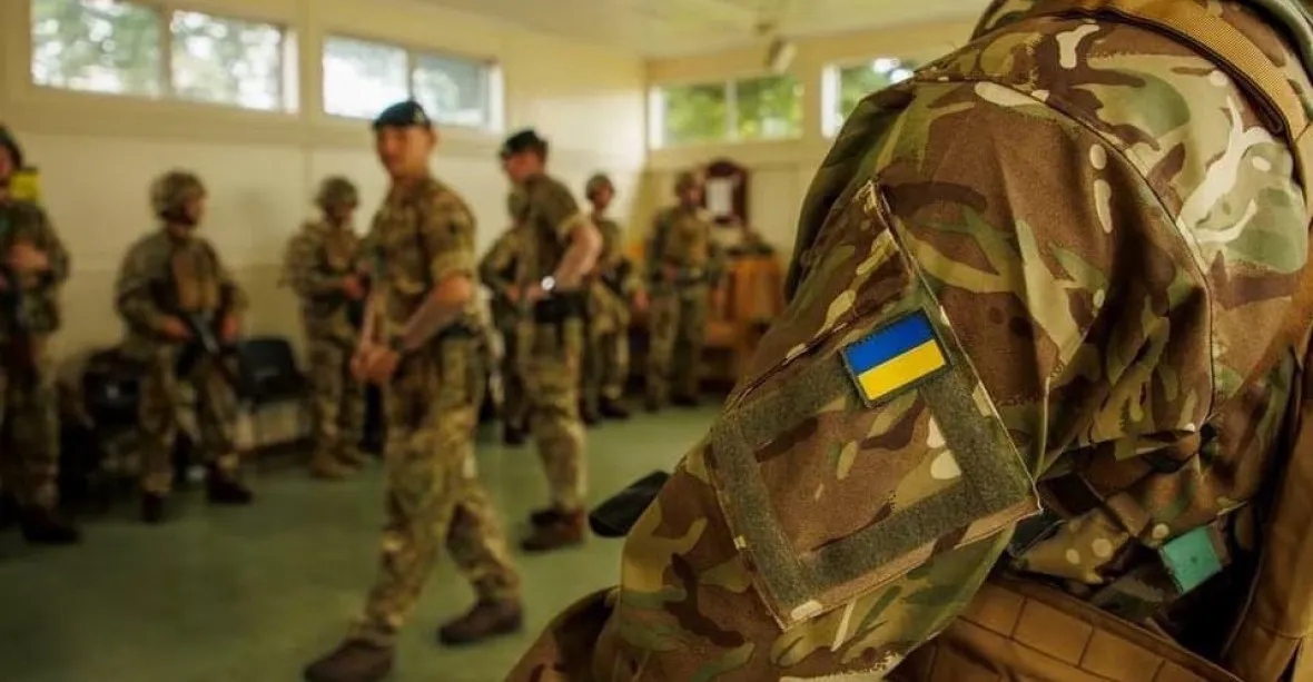 Při protiútoku na jihu budeme mít milion vojáků, říká ukrajinský ministr obrany