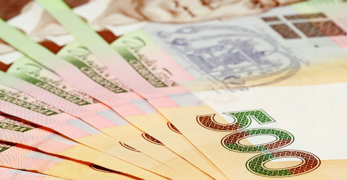 Ukrajina devalvovala měnu o 25 procent kvůli dopadům války s Ruskem