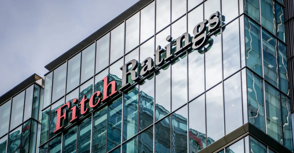 Fitch snížila rating Ukrajiny o tři stupně. Signalizuje hrozbu neplnění závazků