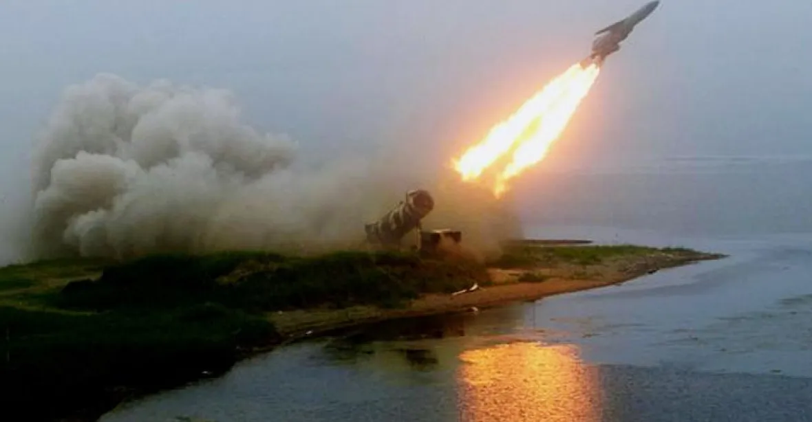 Putinova zázračná zbraň. Námořnictvu slíbil hypersonické střely Zirkon