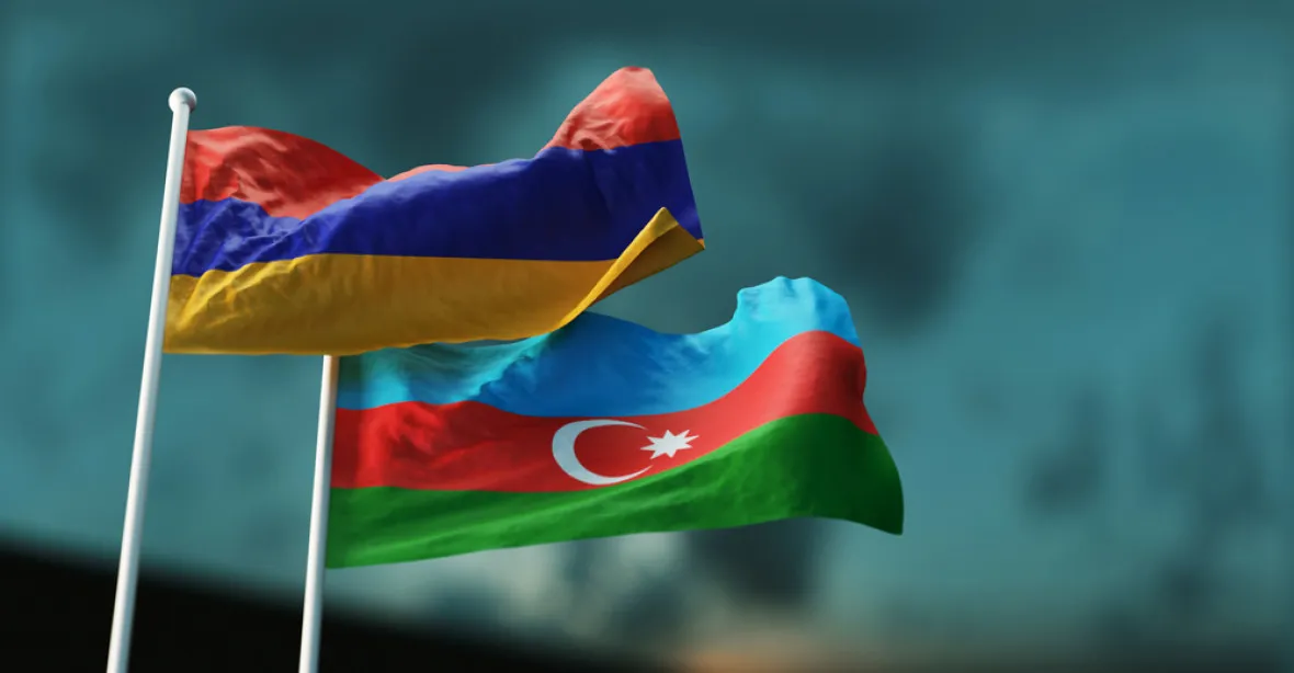 Arménie žádá pomoc Ruska proti agresorovi. Kreml vyzývá ke zdrženlivosti