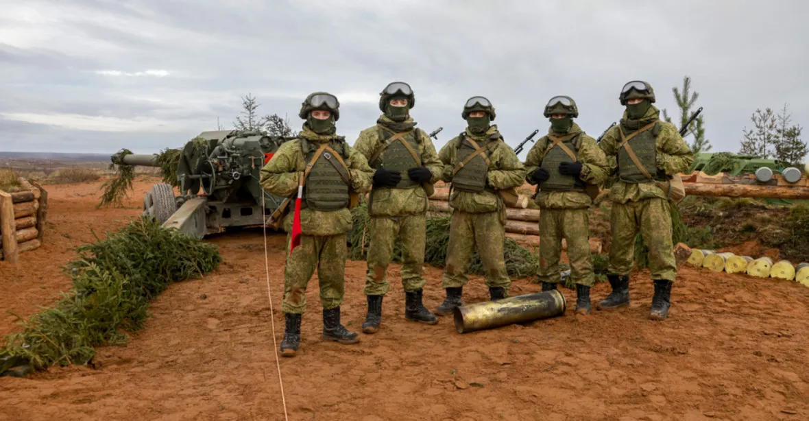 Rusko podle Pentagonu přišlo na Ukrajině až o 80 tisíc vojáků