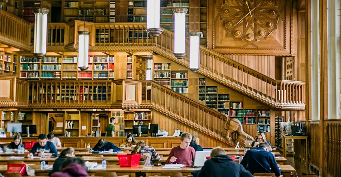 Univerzity mažou „problematické“ knihy z povinných seznamů. Mizí i Shakespeare