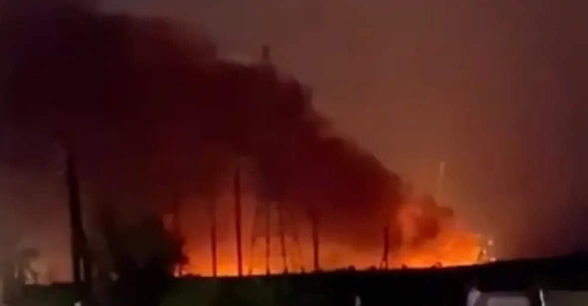 VIDEO: Výbuchy munice zasáhly i Rusko. Do vzduchu vyletěl sklad u Belgorodu