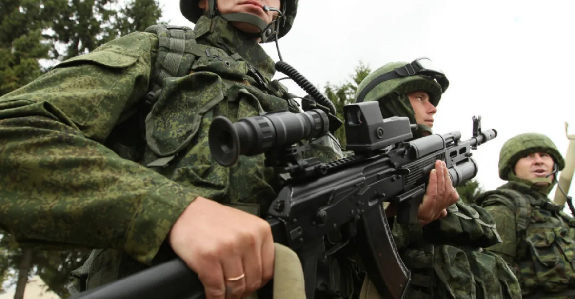 Ruští vojáci odmítají bojovat, tvrdí Kyjev. Ukrajinská armáda odrazila několik útoků