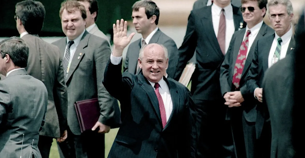 Západní lídři oceňují Gorbačovovy zásluhy. Jejich účast na pohřbu je však krajně nejistá