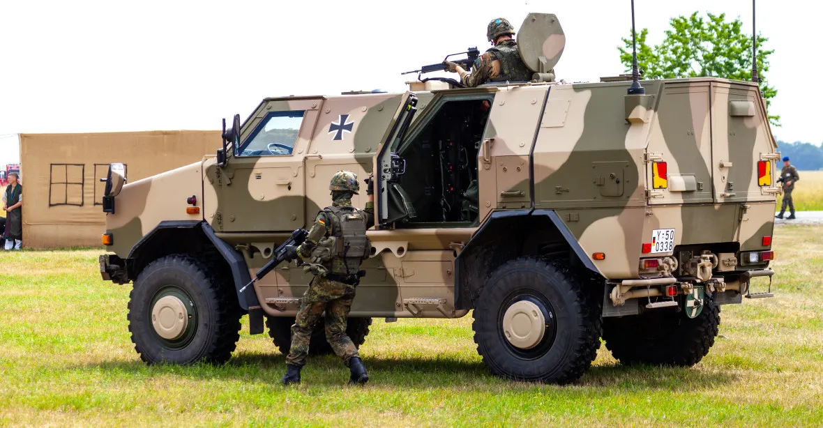 Nejen zbraně: Německo odmítá Ukrajině poskytnout i transportní vozidla Dingo