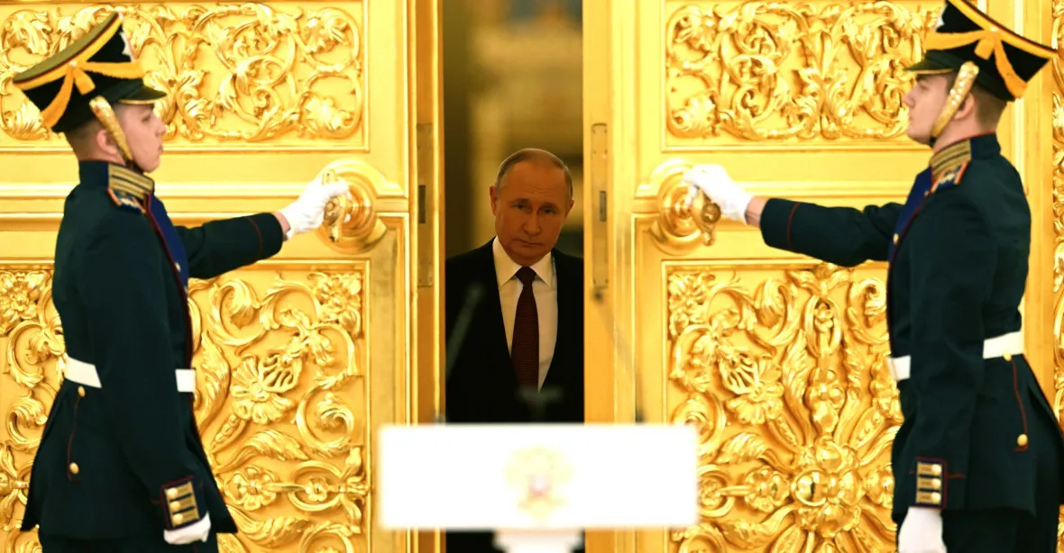 Rána ambicím Kremlu na východě. Putinovi došly možnosti, soudí analýza Bloombergu