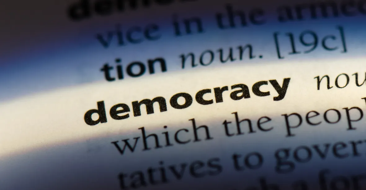 Rozkládání demokracie