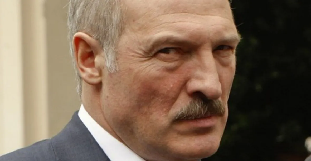 Opatrný Lukašenko. Podporuje Rusko, ale balancuje mezi Putinem a vlastními zájmy