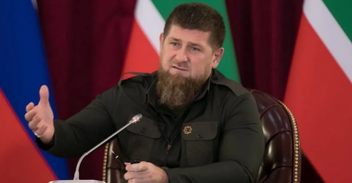 „Použijte malé jaderné zbraně,“ vybízí po ústupu z Lymanu Putina Kadyrov