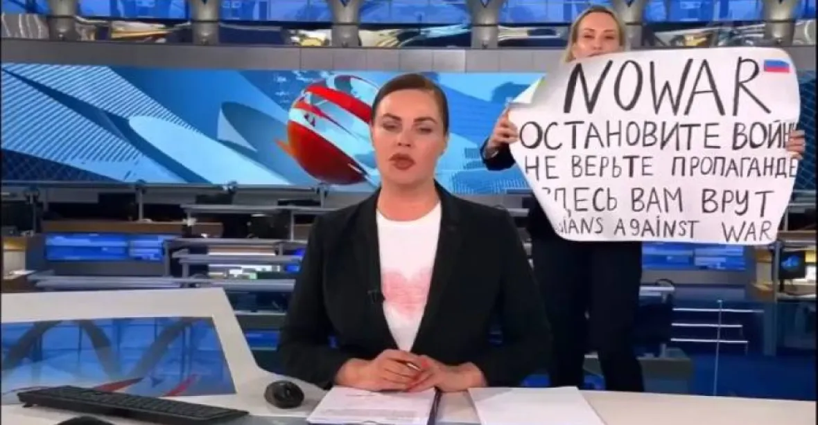 Buřičská novinářka z ruské televize je mezi hledanými. Nikdo neví, kde se nachází